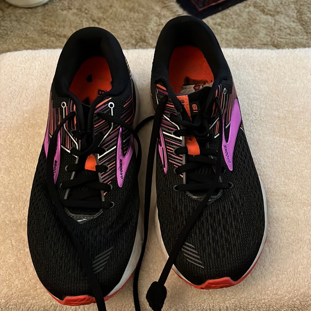 Brooks Women’s Sneakers 10W Eur 42